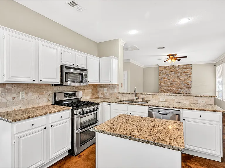 811 Kipling Dr — Photo 12