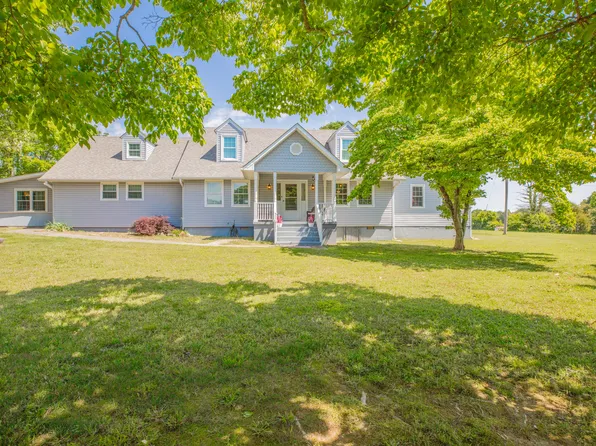 70 Cottage Ln, Chickamauga, GA 30707