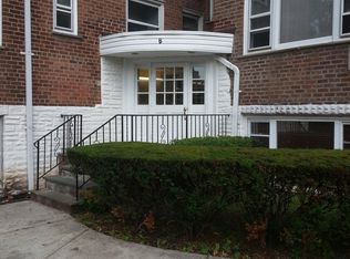 600B Pelham Rd APT 2A, New Rochelle, NY 10805