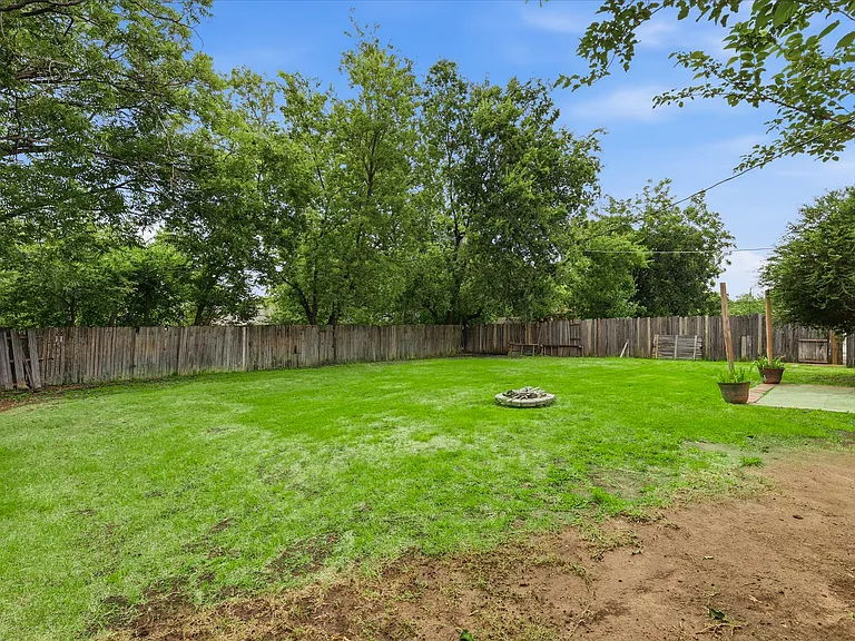 6540 Bernadine St — Photo 15