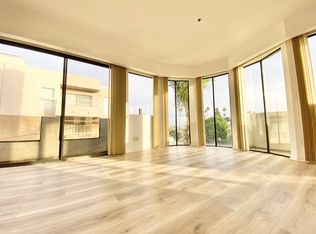 318 N Oakhurst Dr #103, Beverly Hills, CA 90210