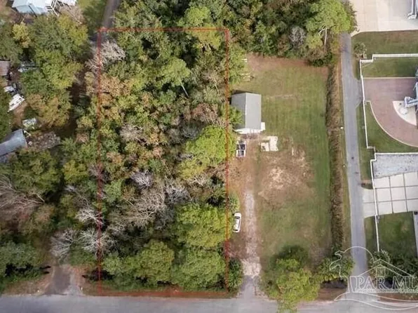 Snapper Ave, Milton, FL 32583