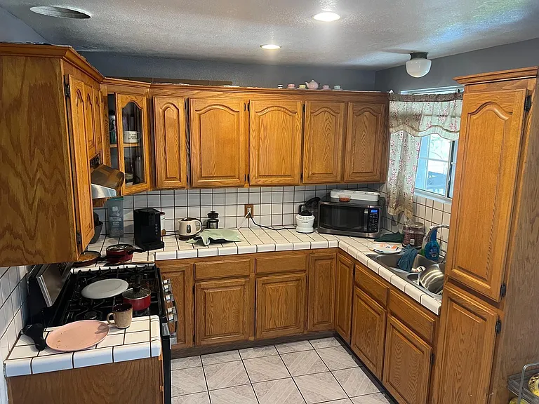1630 S Monterey Ave — Photo 8