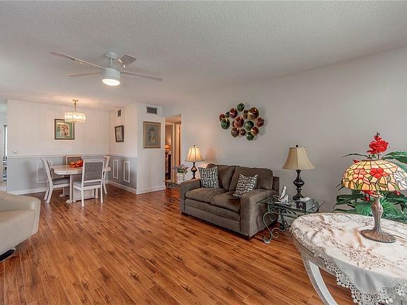 3rd image of 2456 Ecuadorian Way APT 26