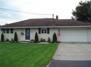 1632 Bronson Rd, Grand Island, NY 14072