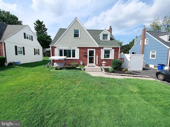 729 Brooke Cir, Morton, PA 19070