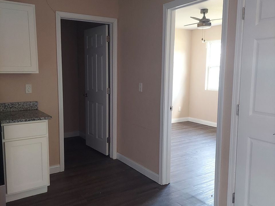 1st image of 50 Westwood Dr #15