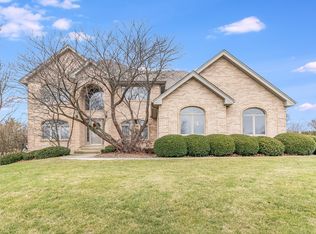 13230 Fox Hill Dr, Lemont, IL