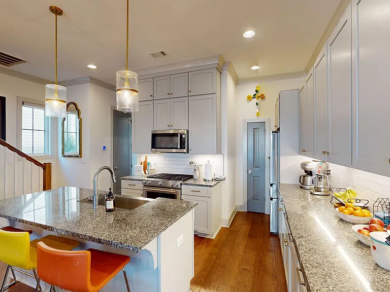 7075 Fain Park Dr — Photo 11