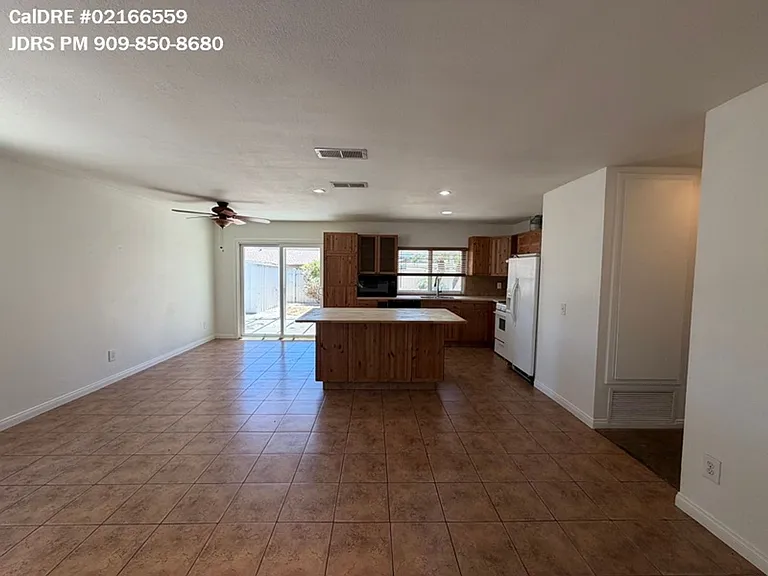 4725 Francis Ave — Photo 2