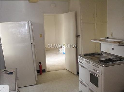 3rd image of 2109 Ballard Dr