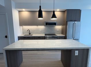 30 Mutual St #2306, Toronto, ON M5B0E4