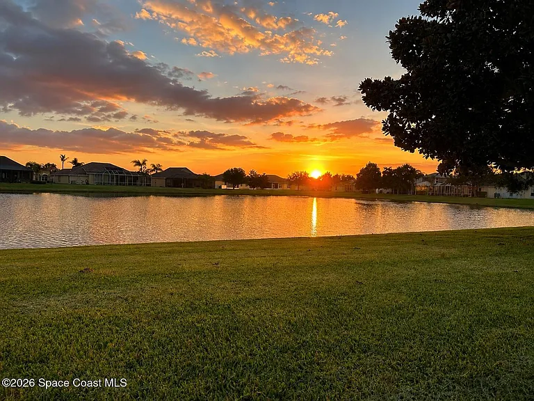 4751 Chardonnay Dr — Photo 4