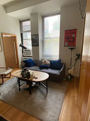 Rented by Bold New York | media 7