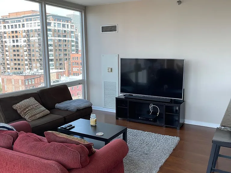 757 N Orleans St #909 — Photo 6