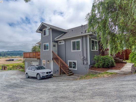 1105 Montana Ave Coos Bay Or 97420 Zillow