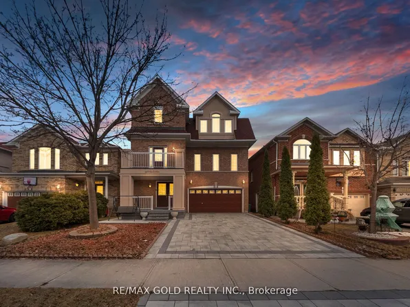 23 Pathmaster Rd, Brampton, ON L6P 2G8