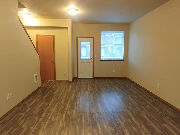 Court C Townhomes# — Photo 6