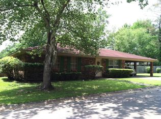 1000 Windham Cir, Hattiesburg, MS 39401