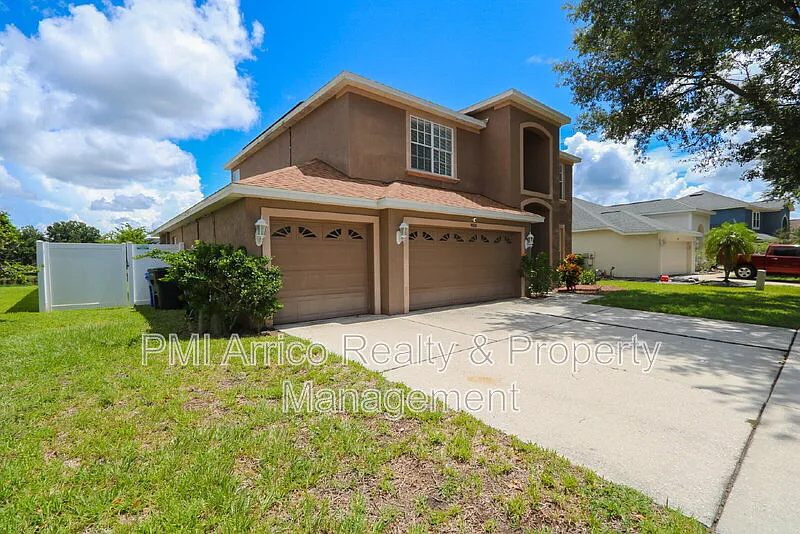 5 bed, 3.0 bath, 2534 sqft, $3,495 — Photo 4