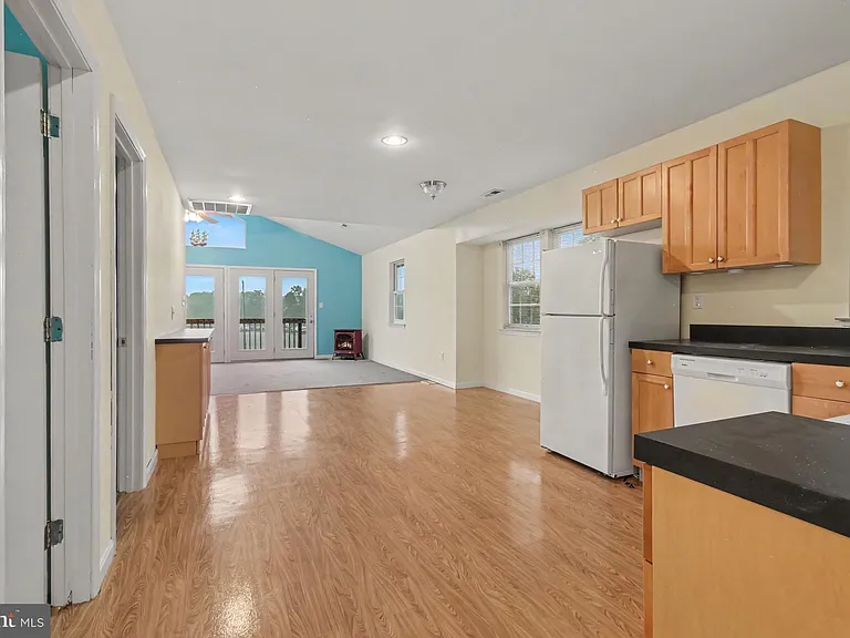 1702 Oakfield Ave — Photo 5
