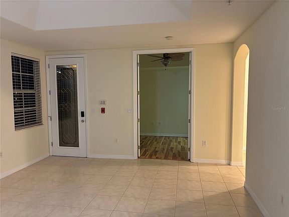 4th image of 3971 Square East Ln #8