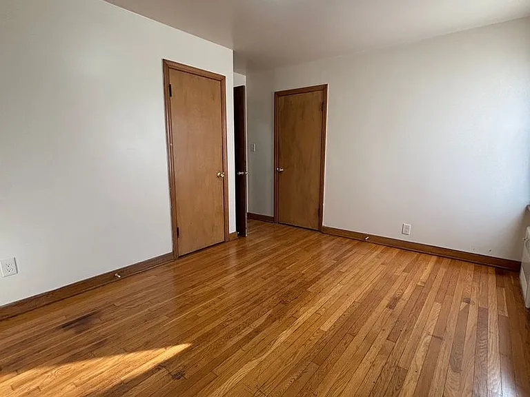 7605 W Hadley St — Photo 4