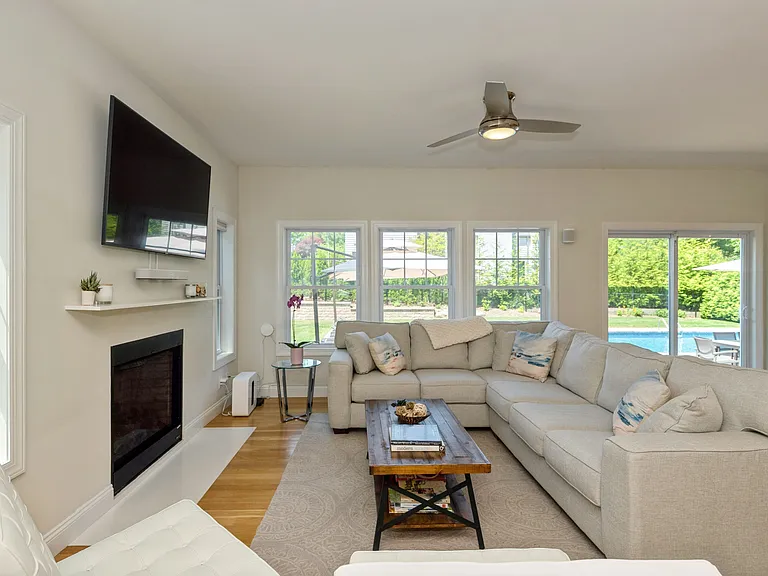 70 Ridge Dr — Photo 6