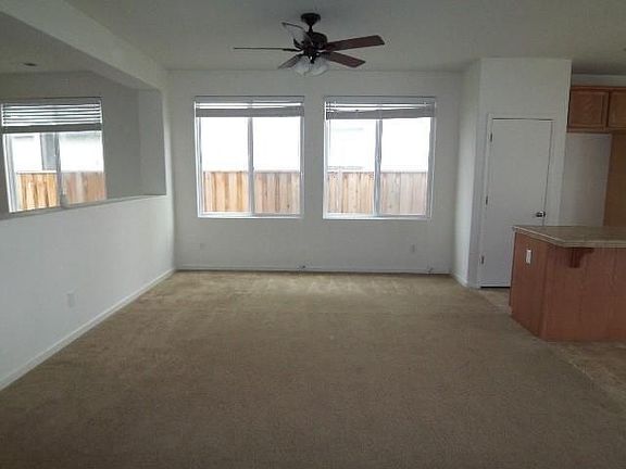 4th image of 1325 Leighton Grove Dr