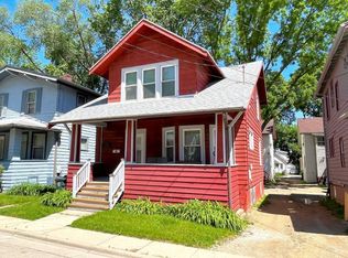 1318 Saint James Ct, Madison, WI 53715