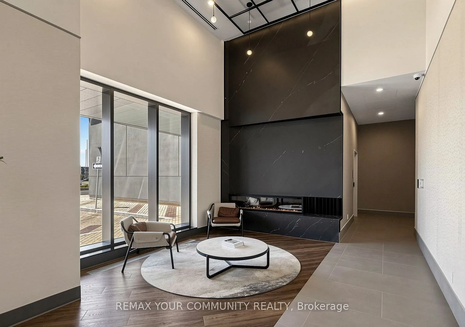 2 bed, $2,450 — Photo 2