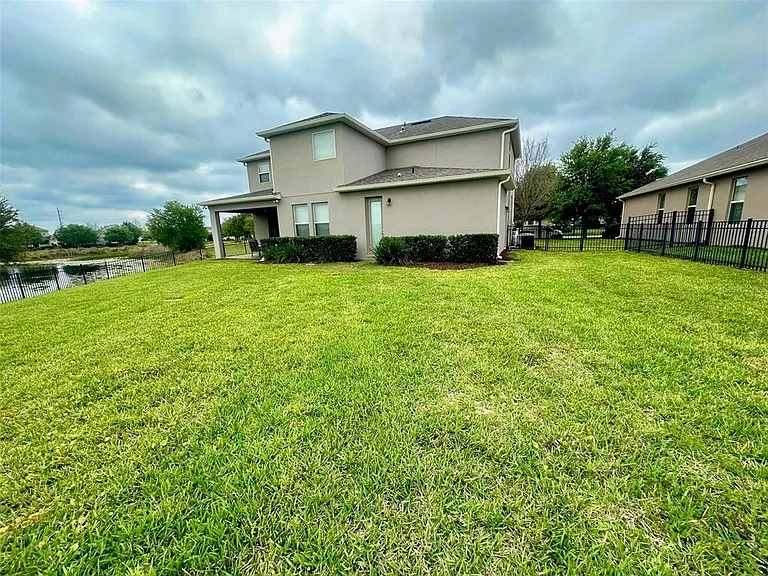 15617 Marina Bay Dr — Photo 30
