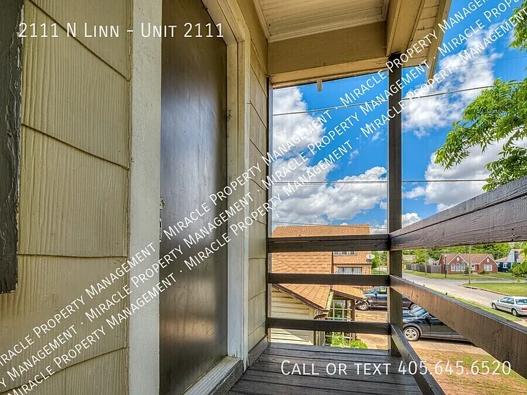 2111 N Linn Ave #2111 — Photo 5