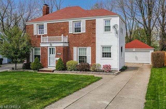 1st image of 25335 Chatworth Dr