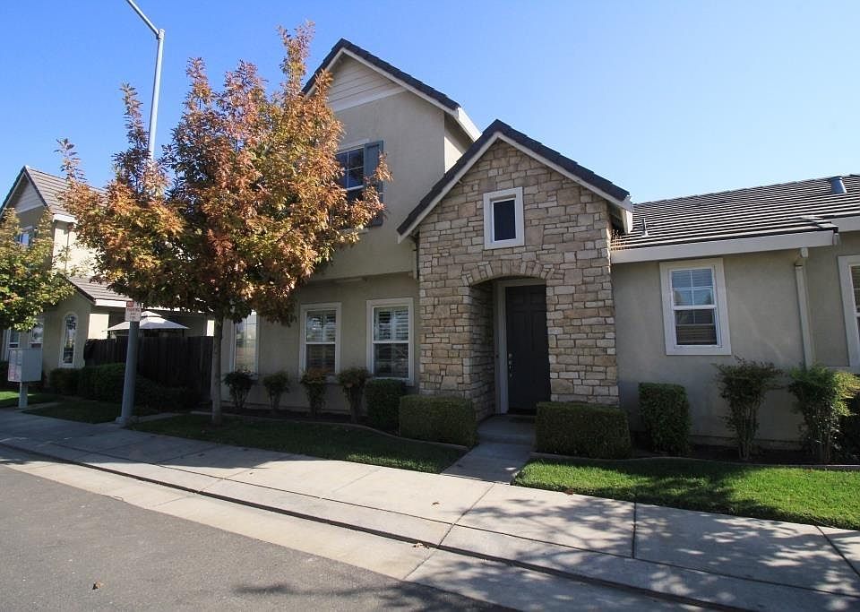 1st image of 1744 Bella Lago Dr