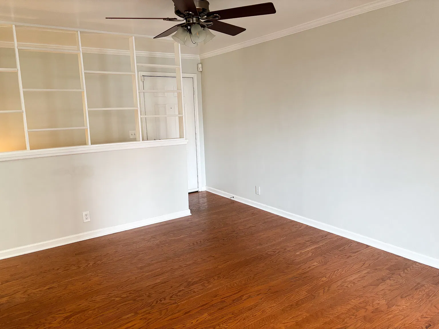 2 bed, 1.5 bath, 976 sqft, $1,800 — Photo 4