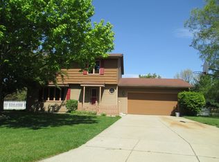 8900 Lori Ct, Portage, MI 49024