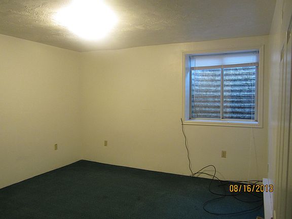 5th image of 310 6th St APT 2