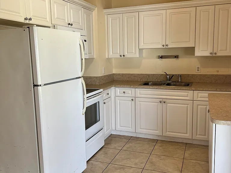 3031 French Ave — Photo 3