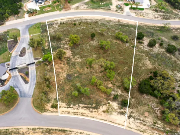 1782 Paradise Pkwy, Canyon Lake, TX 78133