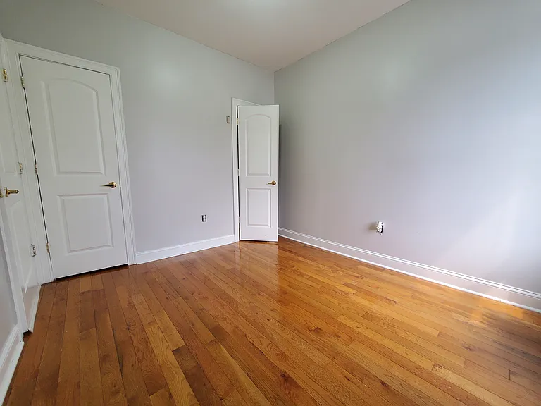 377 Baldwin Ave #2B — Photo 5