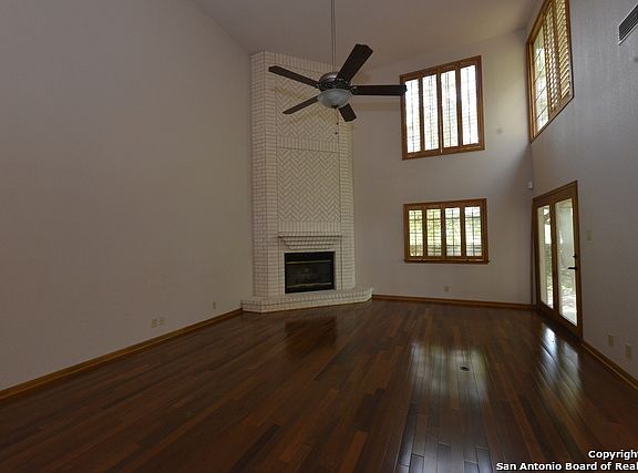 3rd image of 78 Granburg Cir