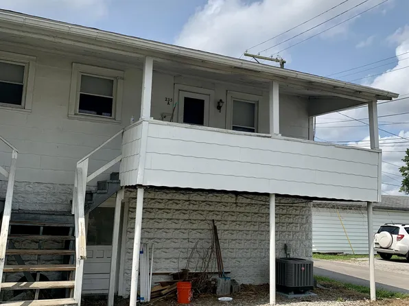 235 1/2 2nd Ave #A, South Charleston, WV 25303