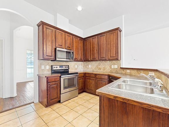 4th image of 1513 Elika Ct
