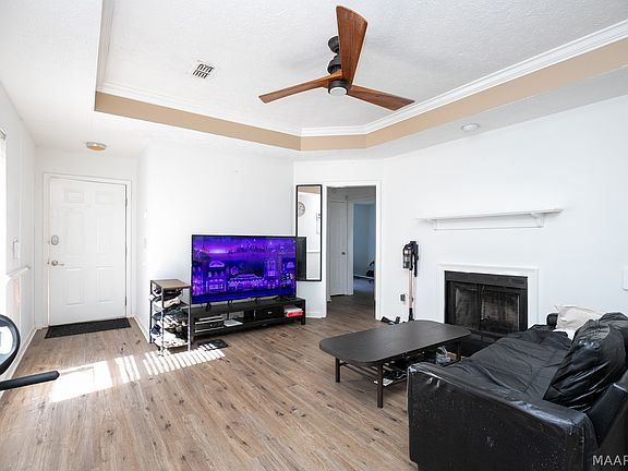 4th image of 8209 Royal Oak Ct