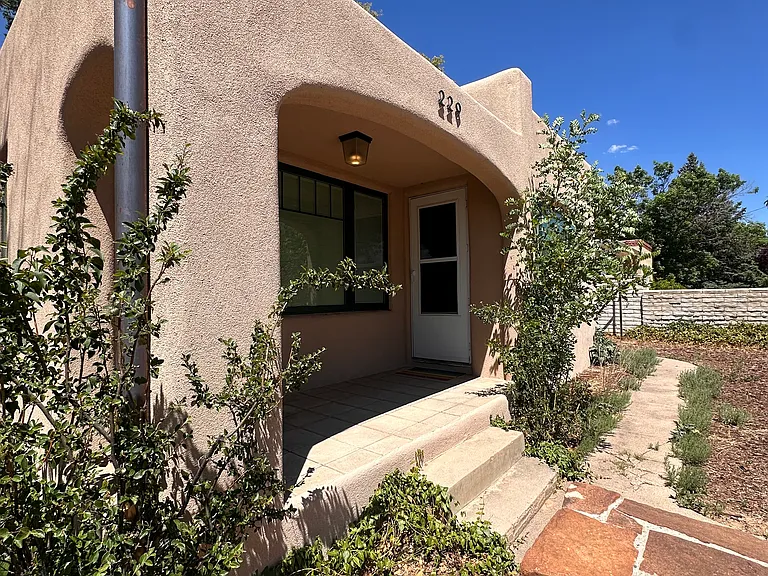229 E Coronado Rd — Photo 18
