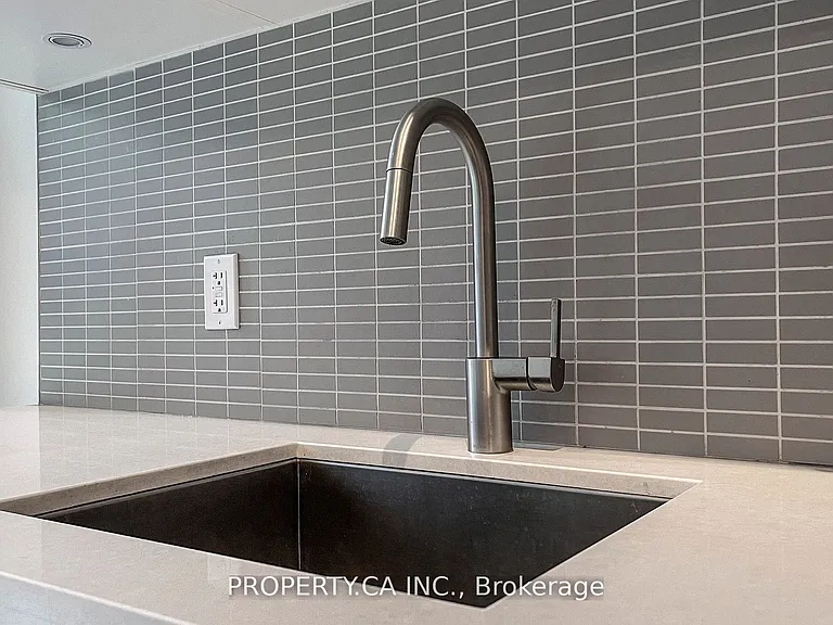8 Mercer St #710 — Photo 8
