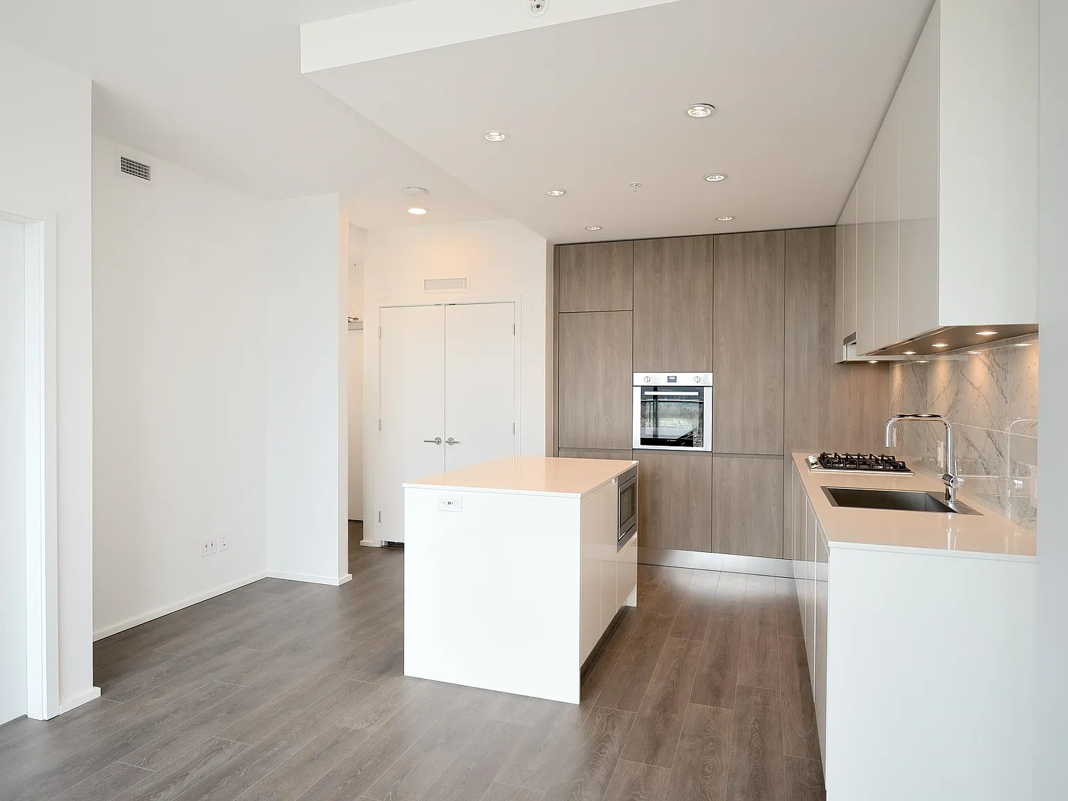 1 bed, 542 sqft, $2,350 — Photo 3