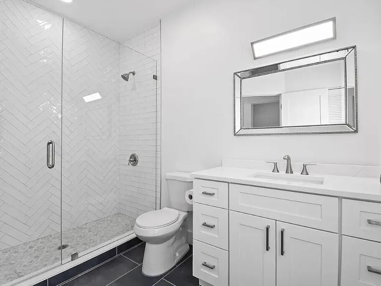 941 Ocean Dr — Photo 16