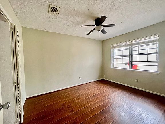3rd image of 14806 Keelby Dr